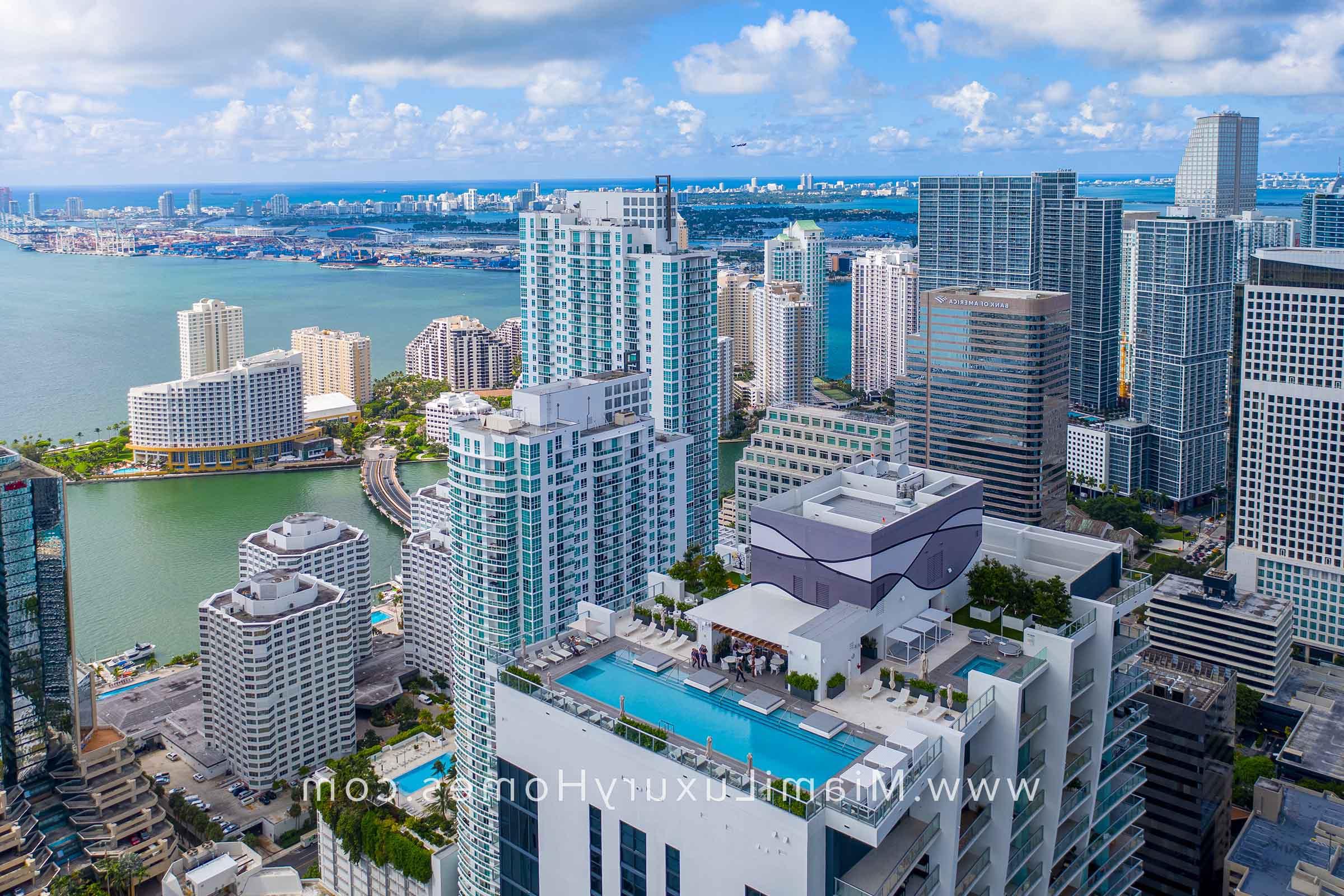 1010 Brickell Rooftop Pool