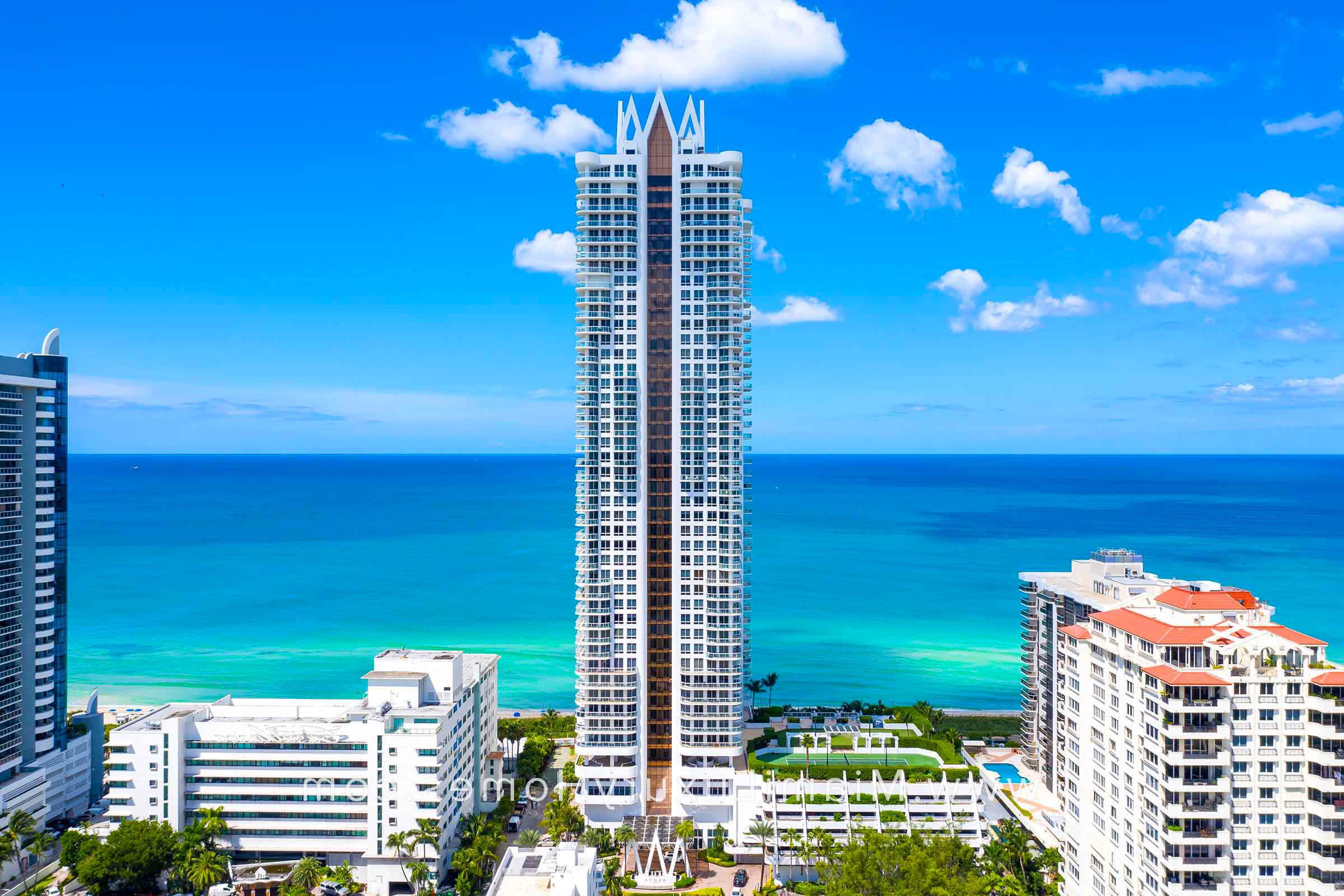 Akoya Condo Building in Miami Beach