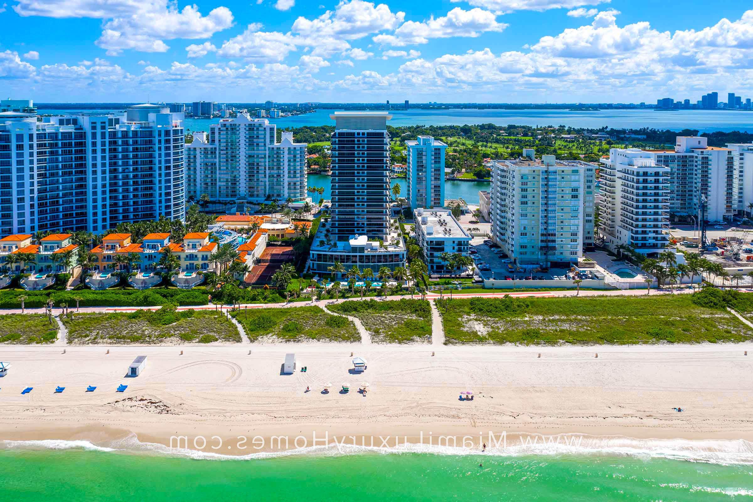 Mei Condo Building in Miami Beach