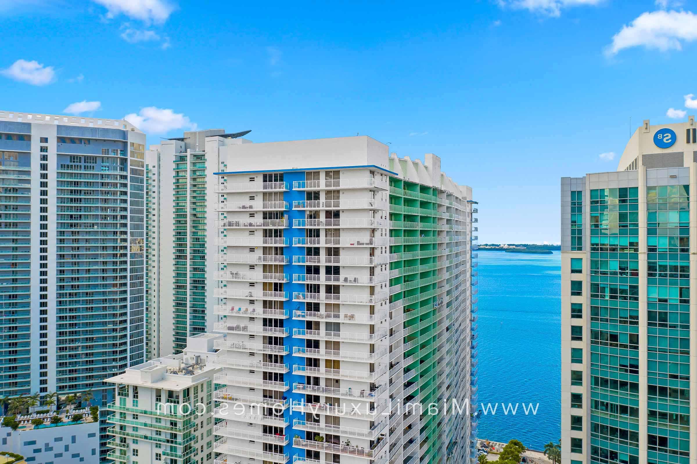 The Club at Brickell Bay Condos